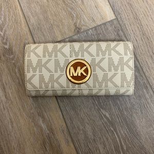 Michael Kors wallet